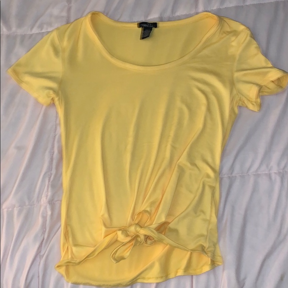 knotted tshirt